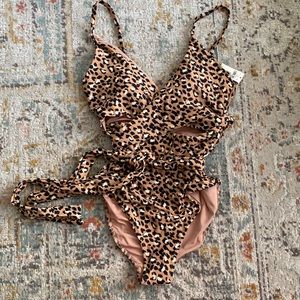 American Eagle Outfitters Leopard Print Swimsuit